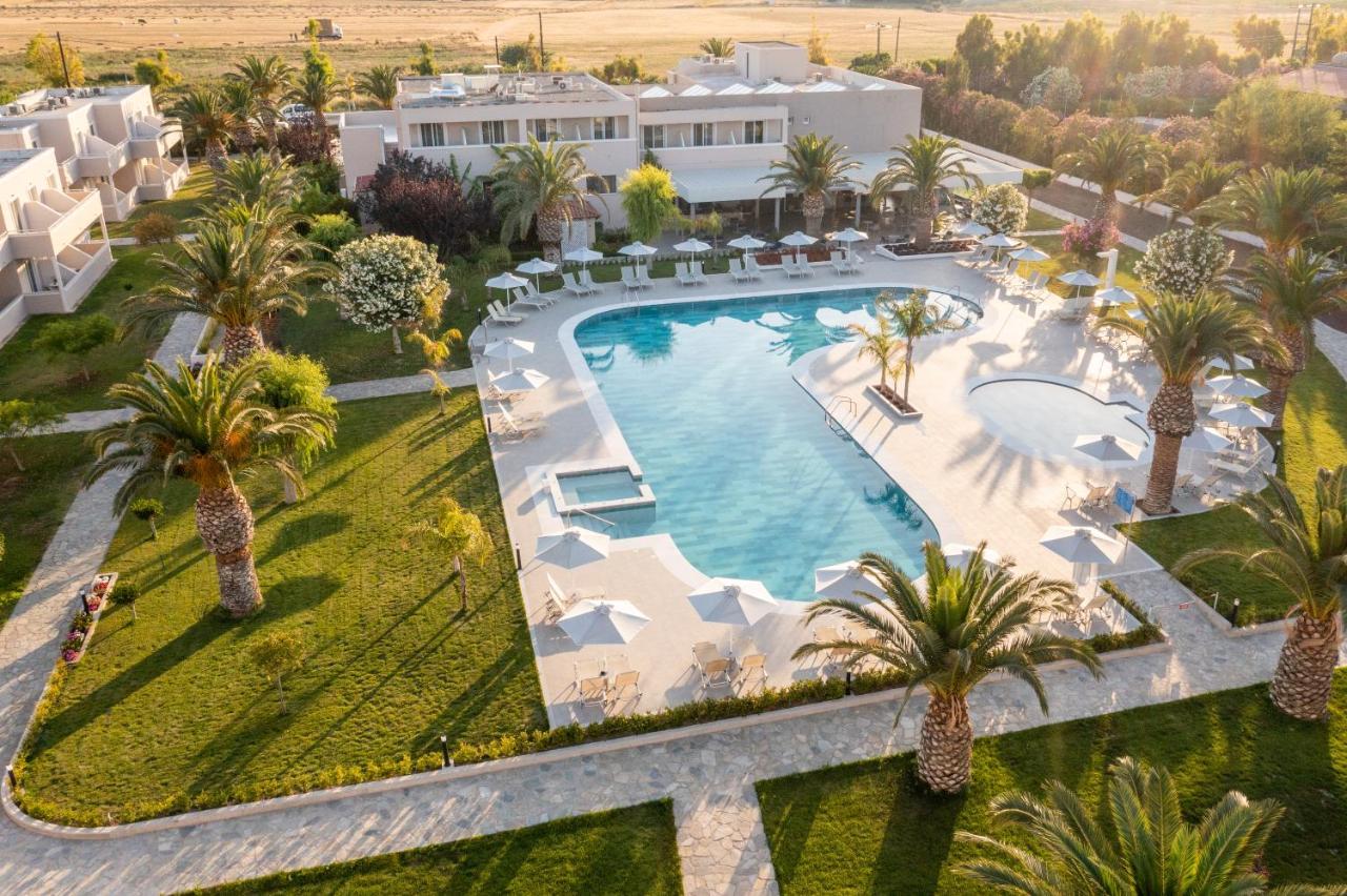Esperia Hotel 3*