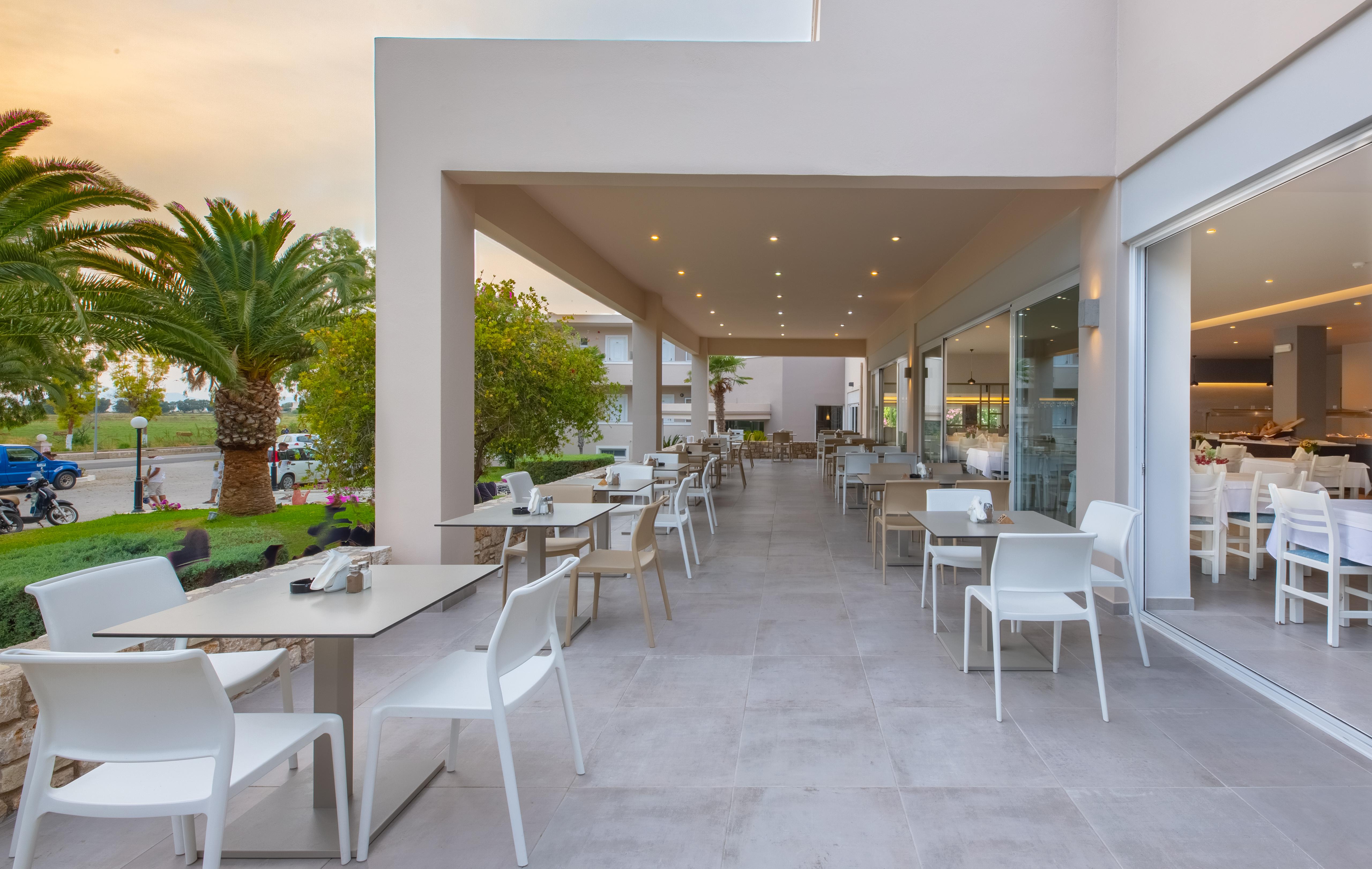 Esperia Hotel 3*