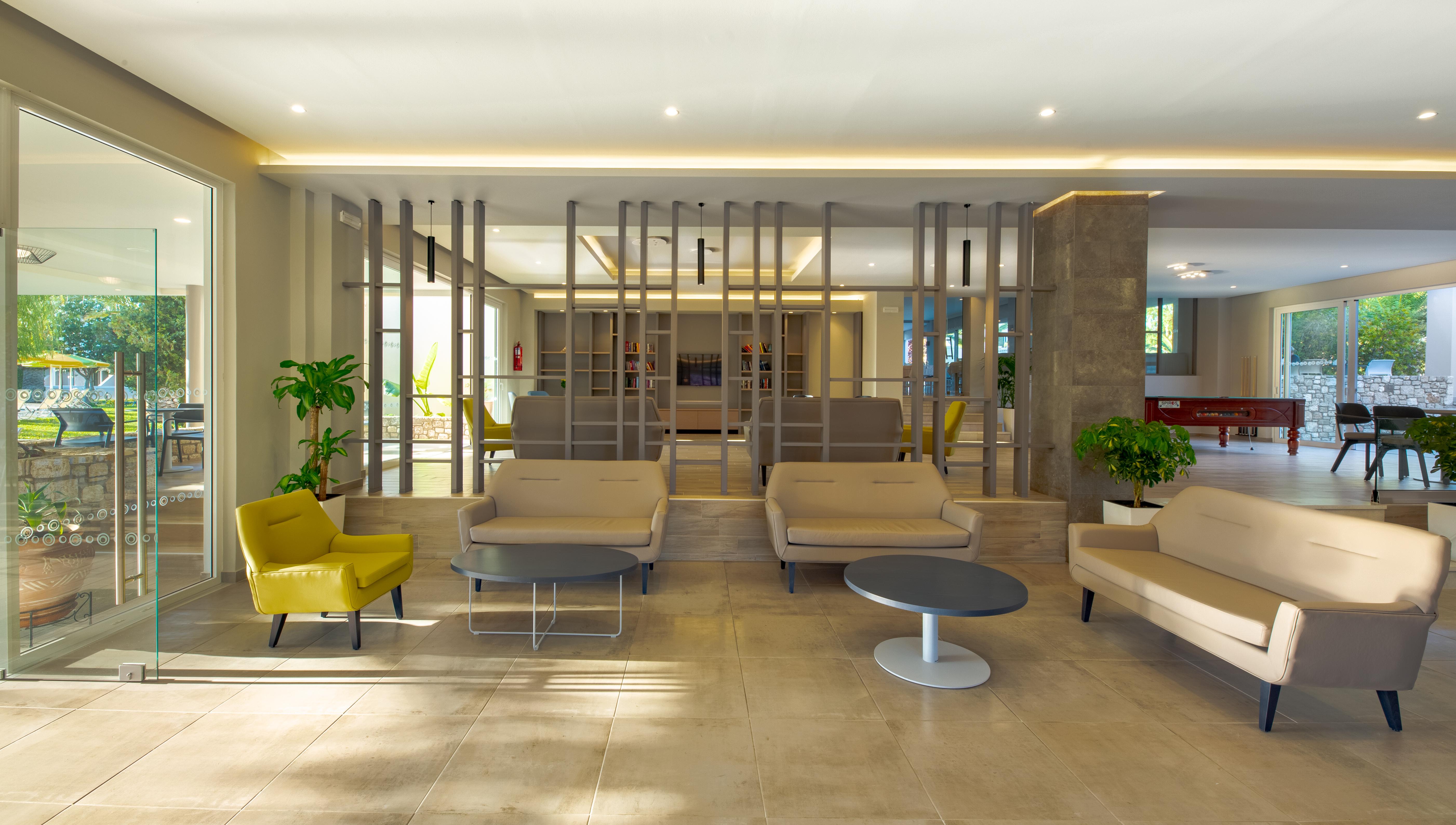 Esperia Hotel 3*